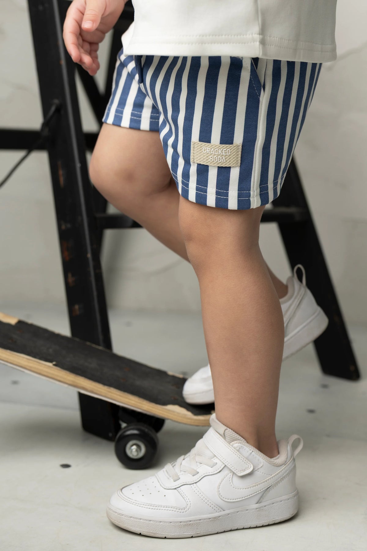 Cracked Soda - Max Stripe Short - Blue