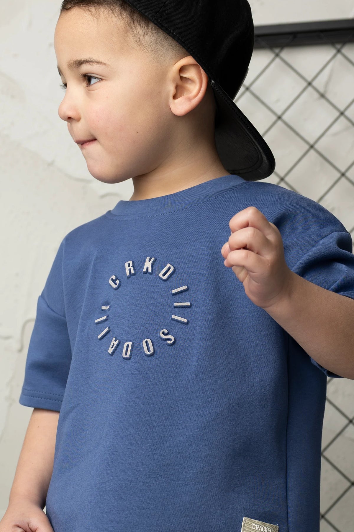 Cracked Soda - Jacob Scooped Tee - Blue