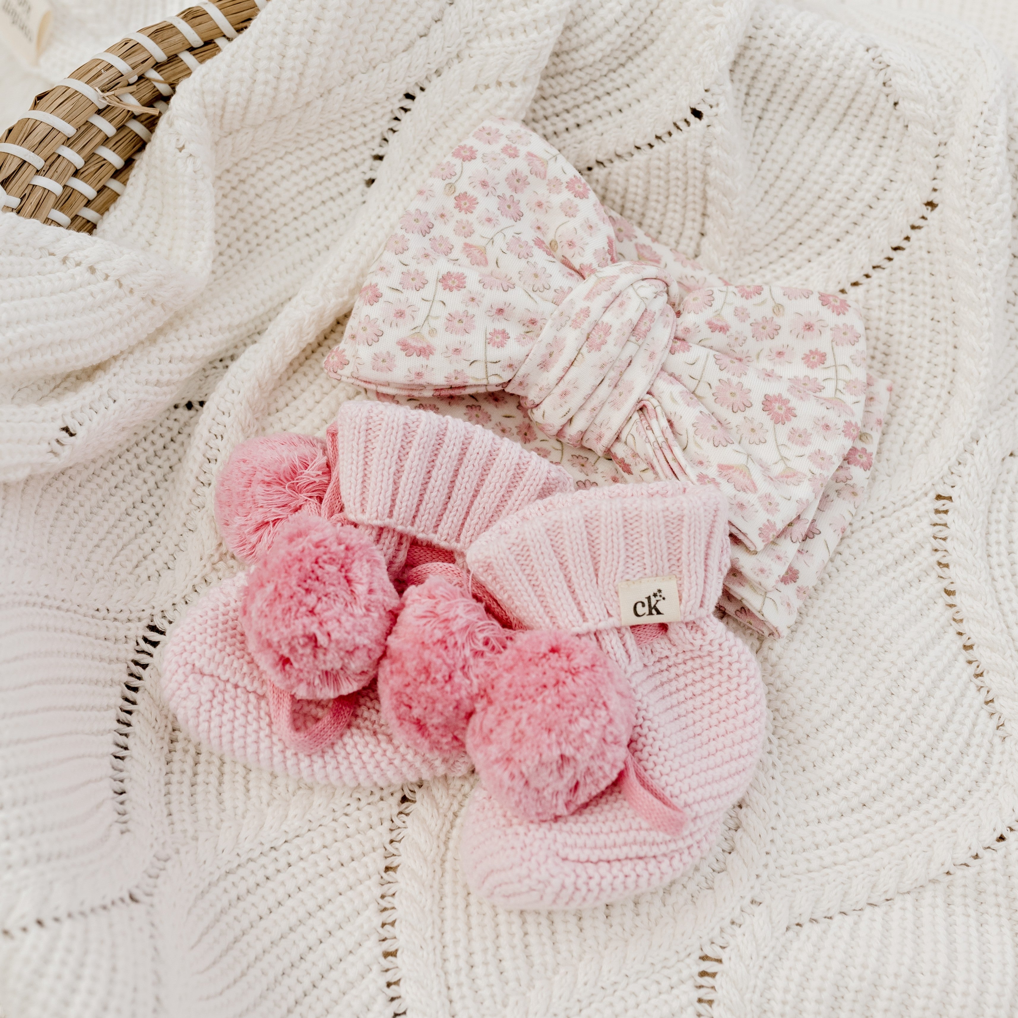 Oversized Topknot - Seashell Blooms