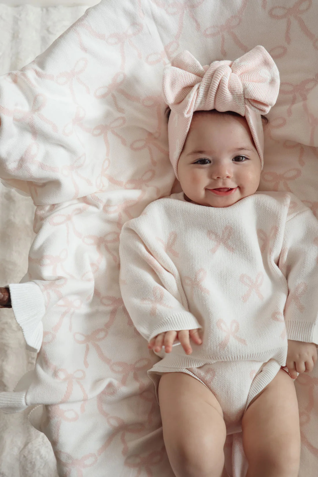 Reversible Bow Blanket