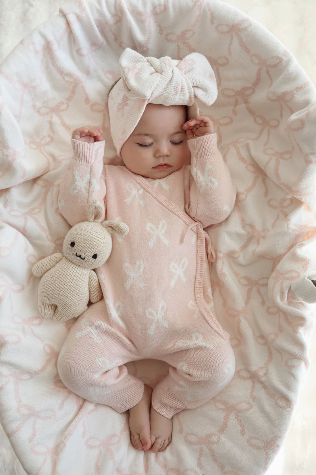 Reversible Bow Blanket