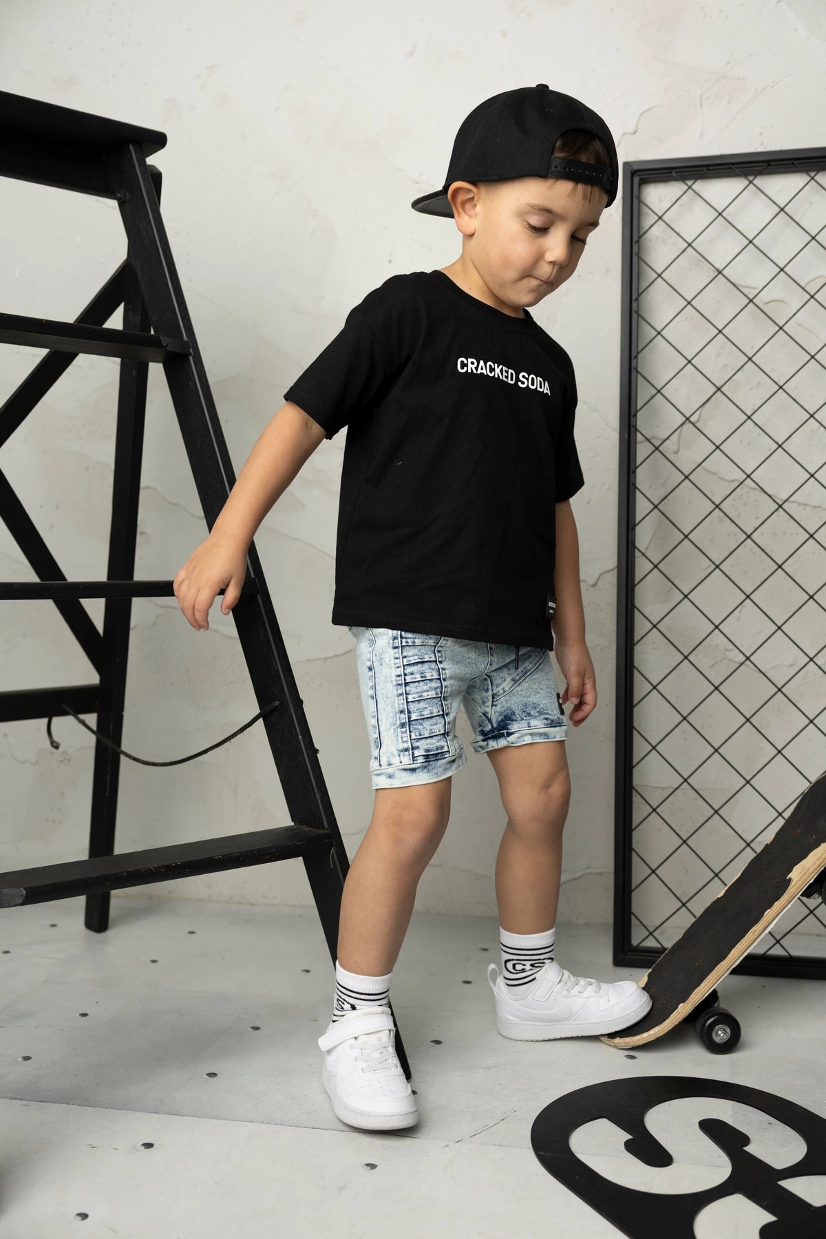 Cracked Soda - Detailed Loud Tee - Black